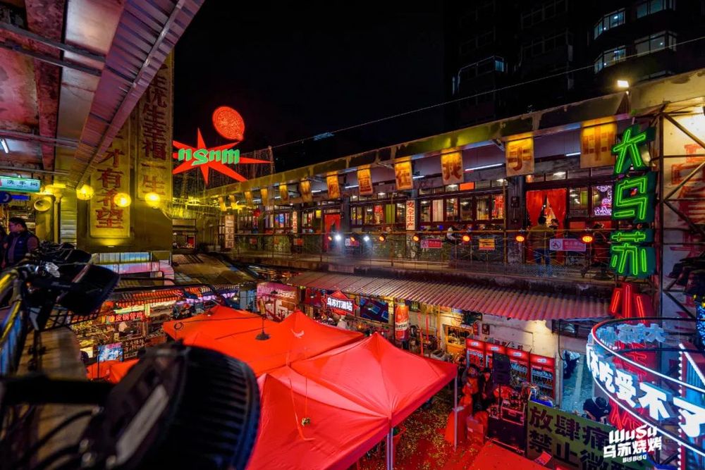 宵夜城”!这家店要当成都餐饮新顶流?pg电子模拟器免费试玩3000平的“(图5) 宵夜城”!这家店要当成都餐饮新顶流?pg电子模拟器免费试玩3000平的“(图5)