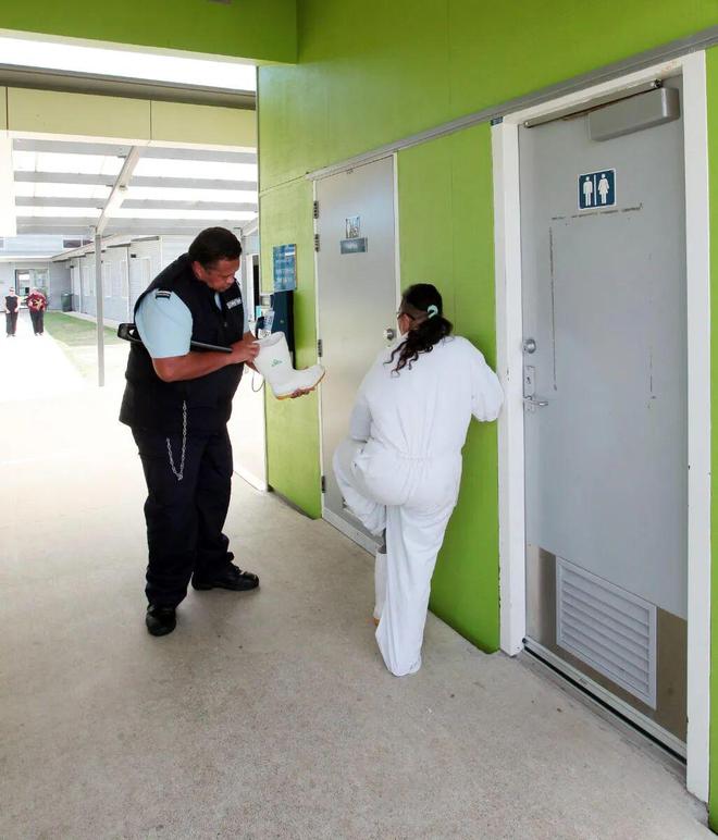 !”罕见内部视角曝新西兰女监电子pg“我的狱友全是双性恋(图3) !”罕见内部视角曝新西兰女监电子pg“我的狱友全是双性恋(图3)