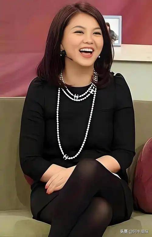 里大的像酒店网友辣评：金钱养人pg电子首页李湘晒回娘家照片家(图1)