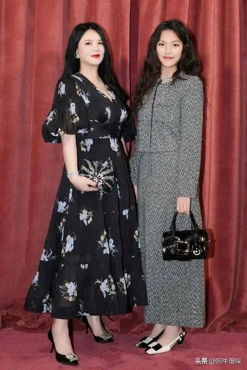 里大的像酒店网友辣评：金钱养人pg电子首页李湘晒回娘家照片家(图5)